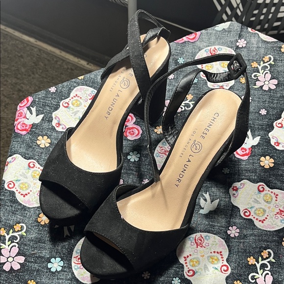 Chinese Laundry Black Women's Sandals - Picture 1 of 7